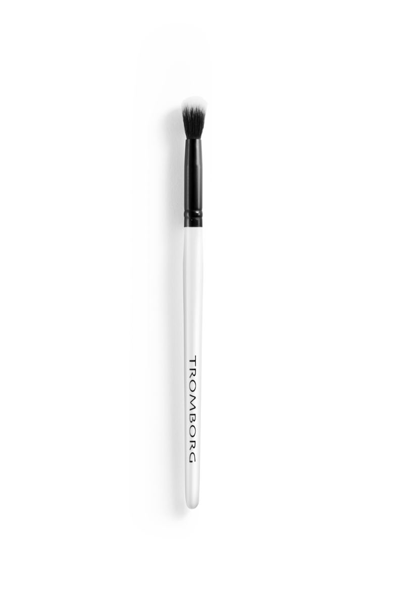 Brush #3 Øyenskygge